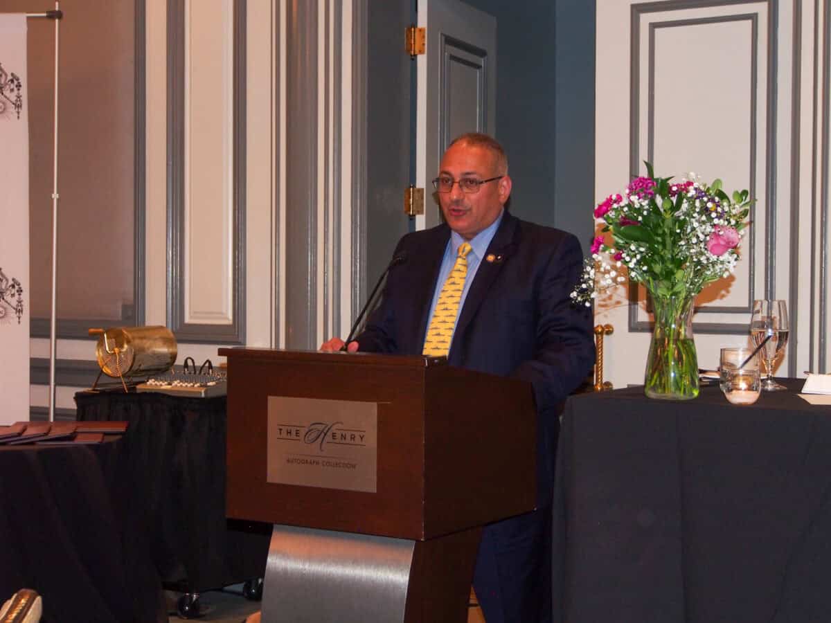 PRELACY HONORS SENATOR PETERS, JACK MARDOIAN AT BANQUET - Armenian Prelacy